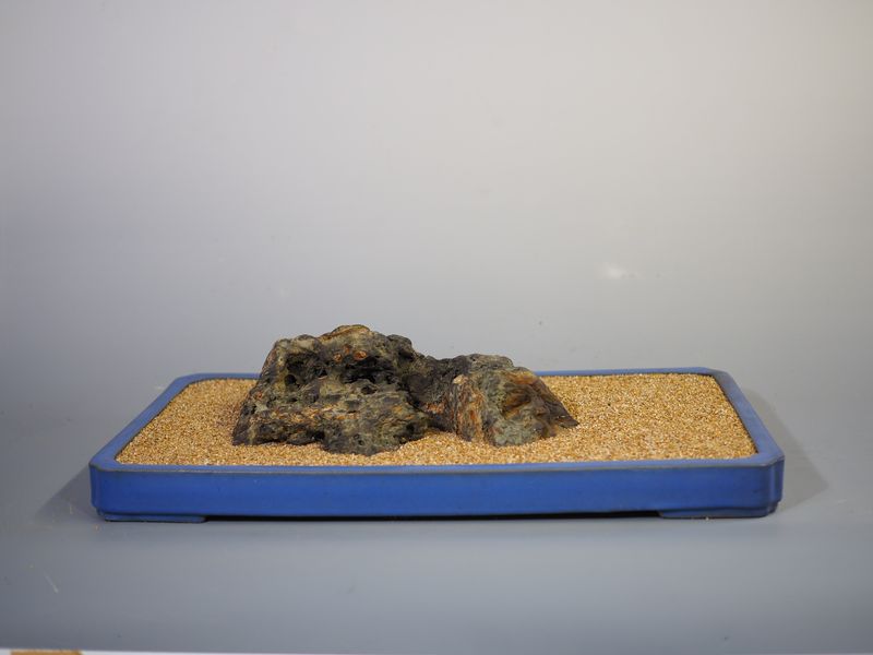 水石 ─ 緑山形石